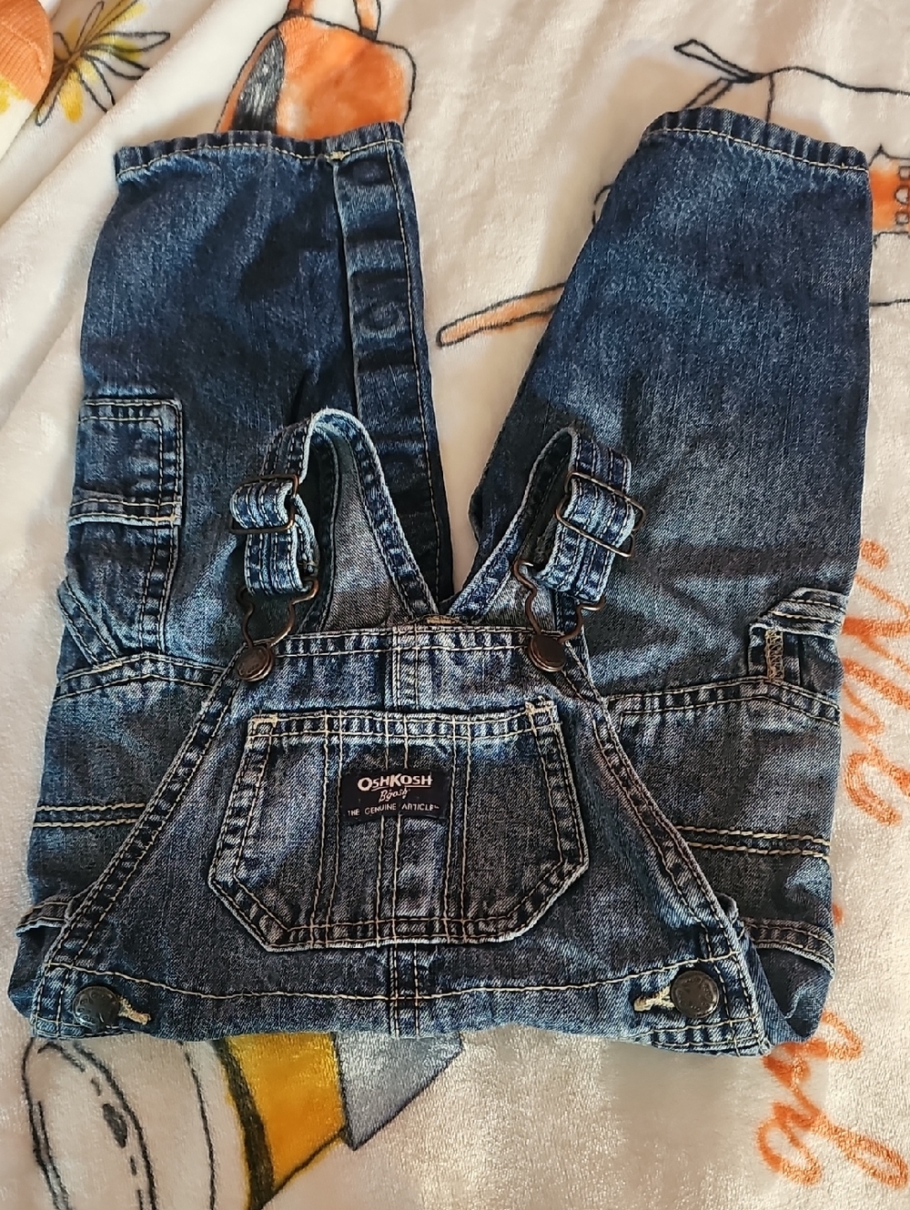 OshKosh B'gosh Navy Denim Label Detail